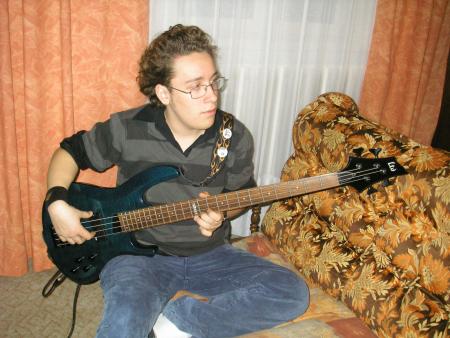 Beber et sa new basse !!!!!
