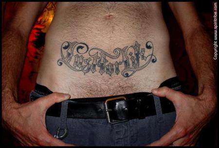 Tatoo de Reuno !! LUSTOR LIFE pas mal  ^^ (L) Lofo mm si ça remonte à loin