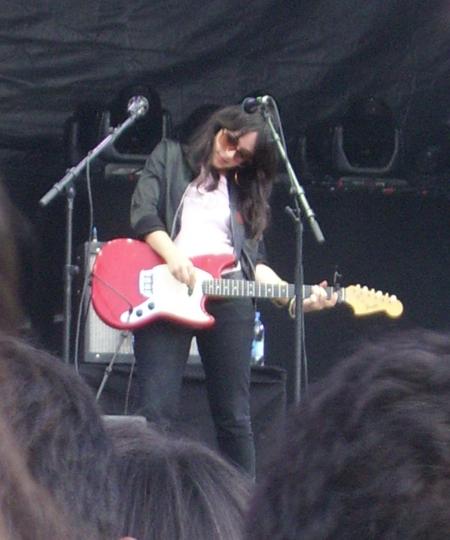 Howling bells : la chanteuse trop rockn'roll
